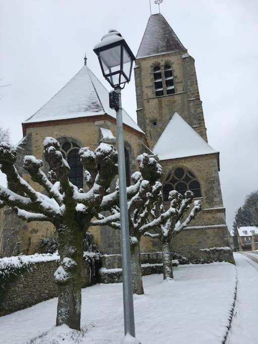 Gite D'Etape Du Tilleul, 4-8 Personnes La Celle-les-Bordes Esterno foto